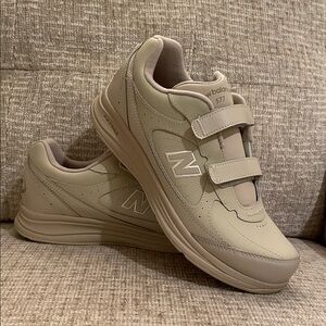 New Balance SL-2 MW577VB Velcro Dad Grandpa Tan Beige Walking Shoes, Like New!